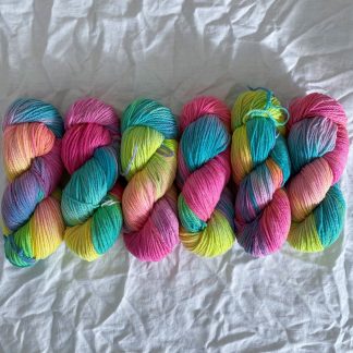 8ply Derek The Unicorn